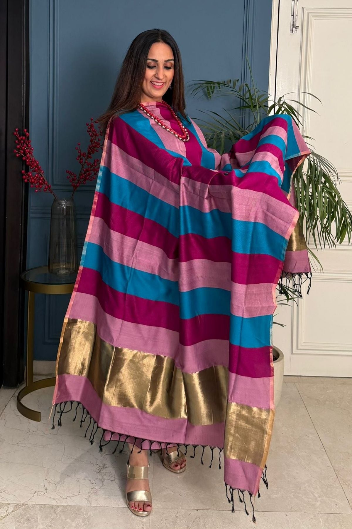 Maheshwari weave kurta dupatta set on cotton silk