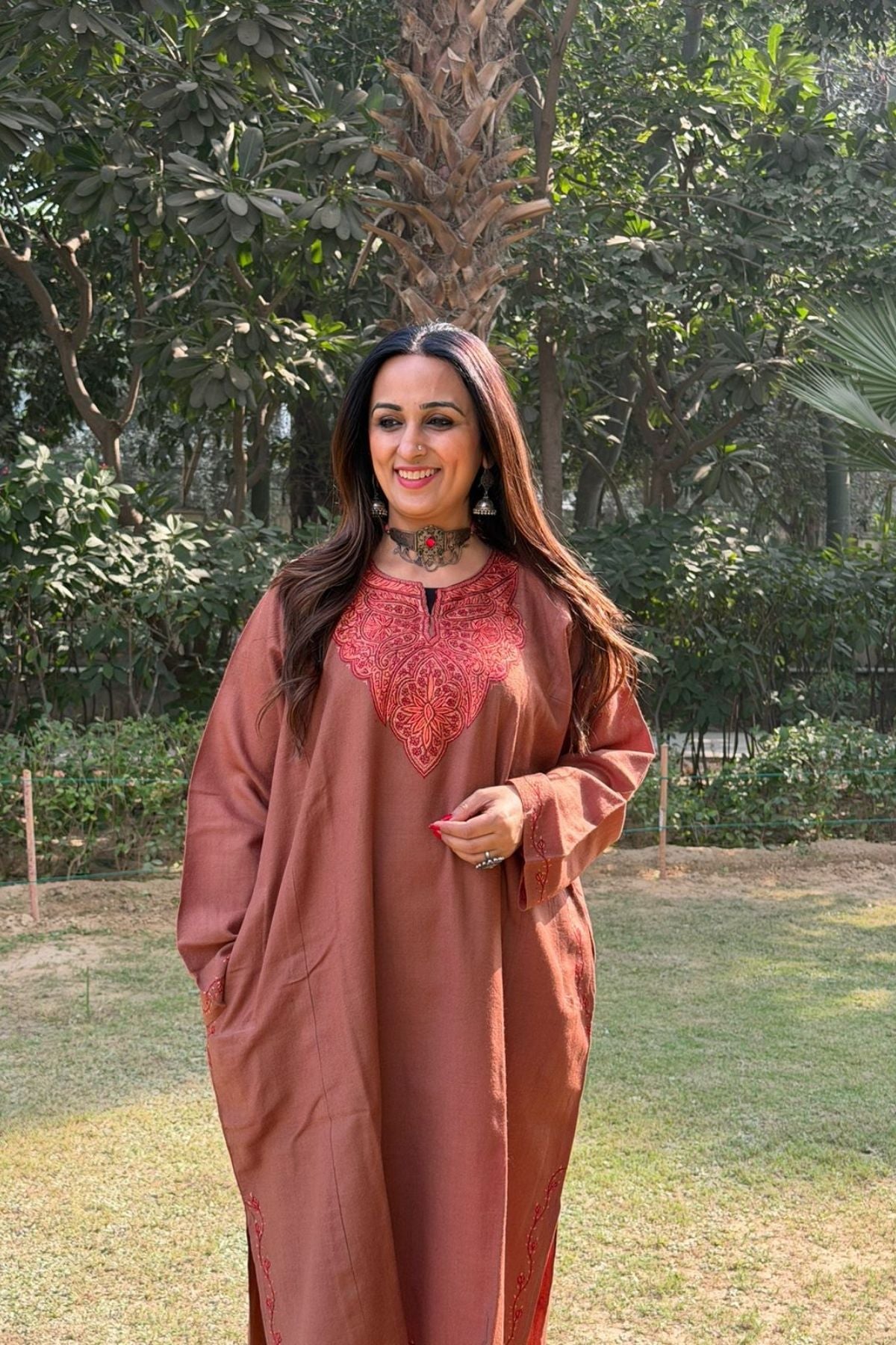 Sozni Handwork woollen Phiran