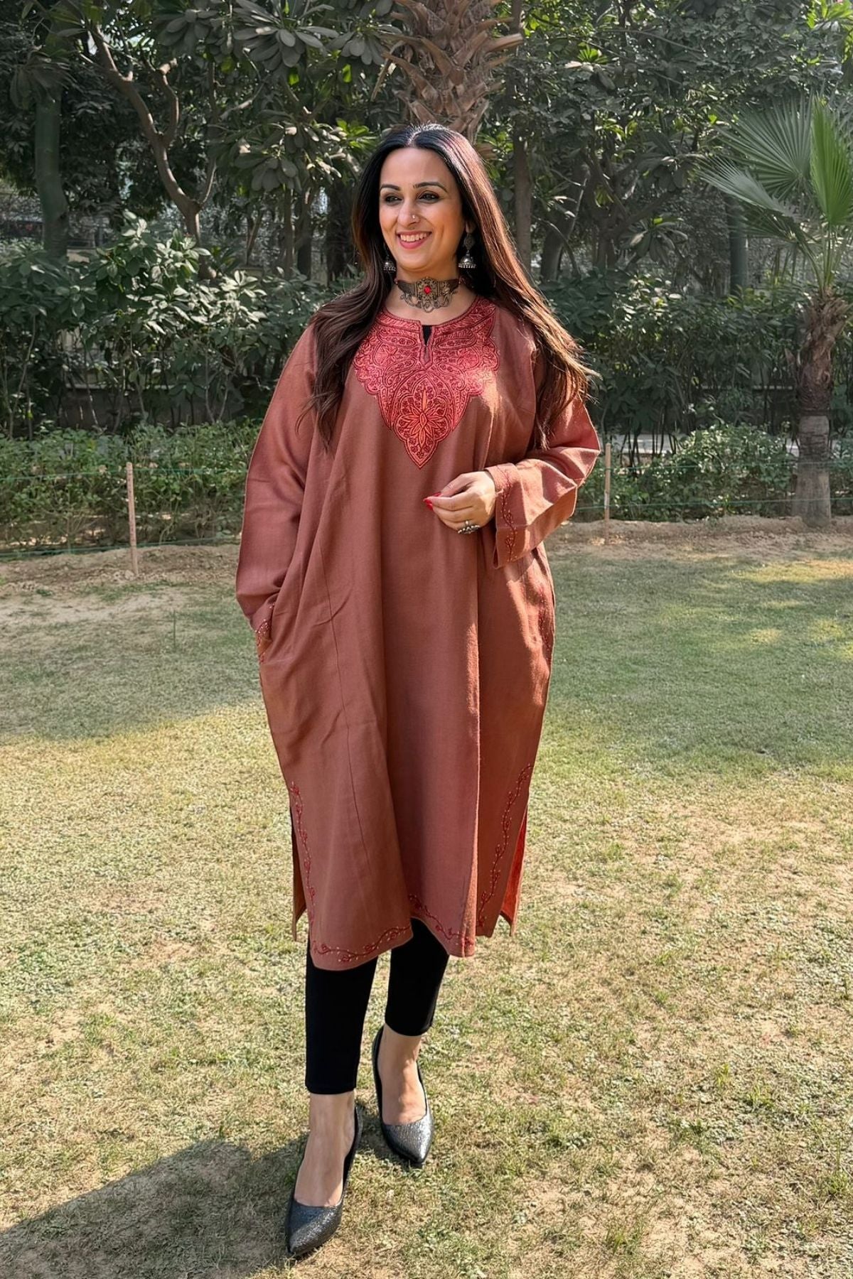 Sozni Handwork woollen Phiran