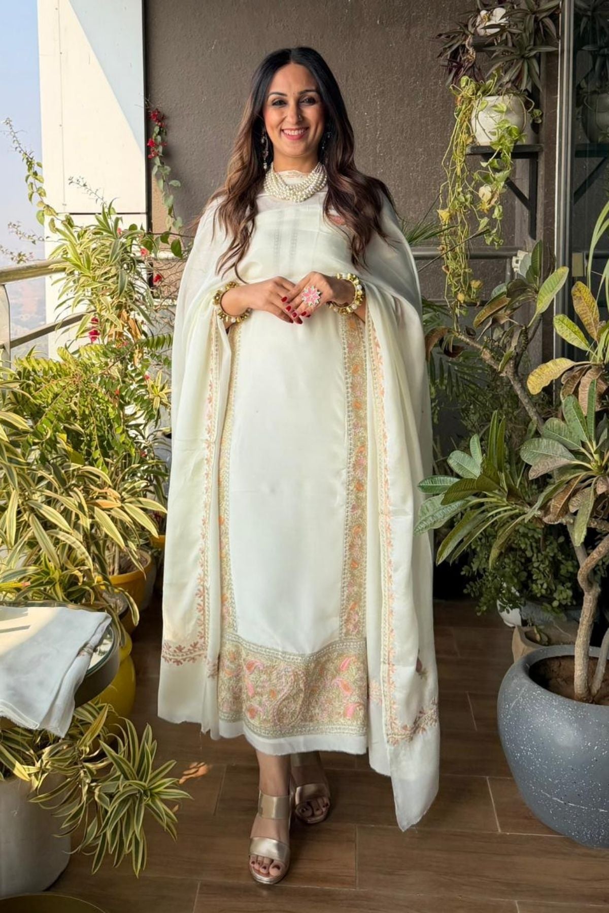 Kashmiri Aari embroidery on premium crepe full sets!!