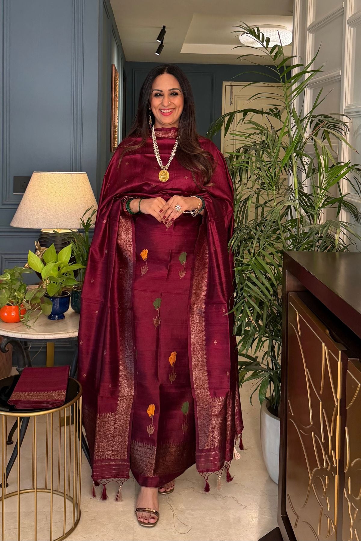 Handwoven Banarasi full sets in pure Raw silk!!