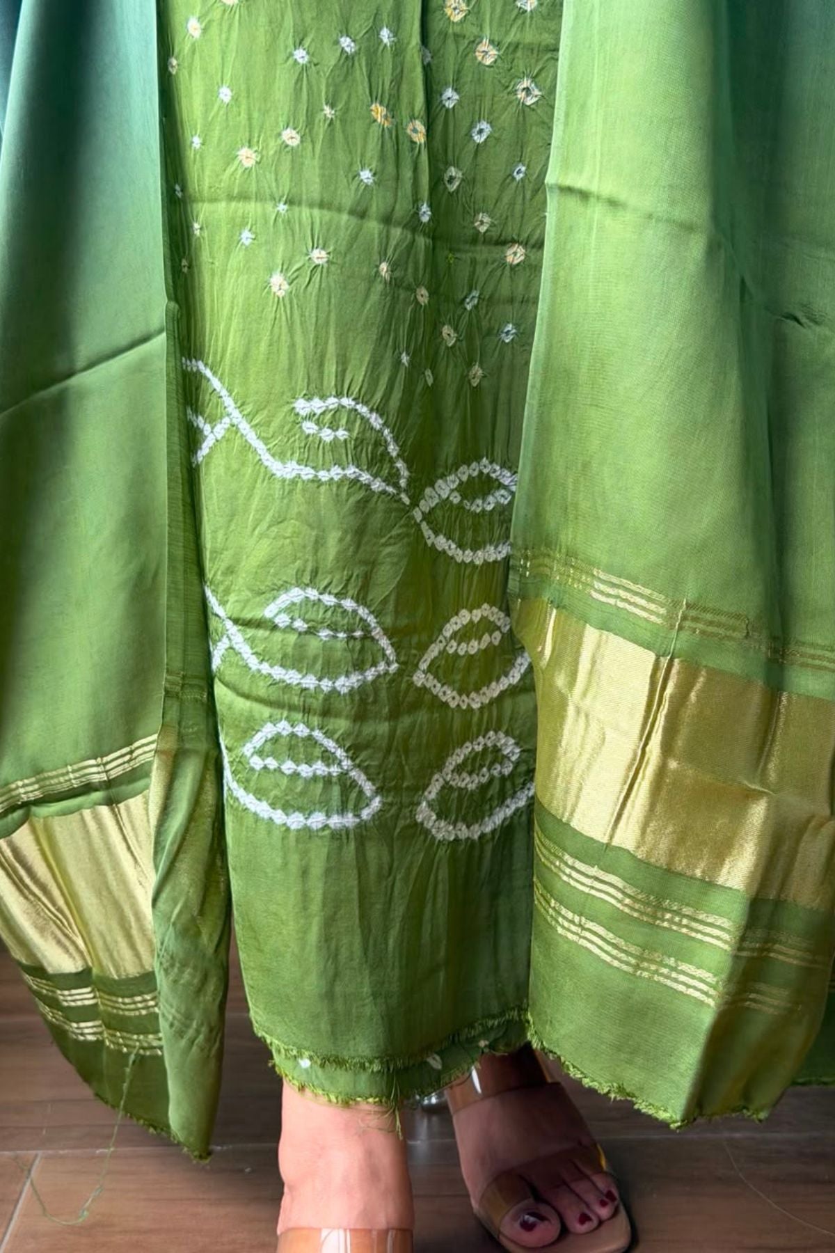 Handcrafted Bandhani ombré kurta dupatta set on pure modal!!
