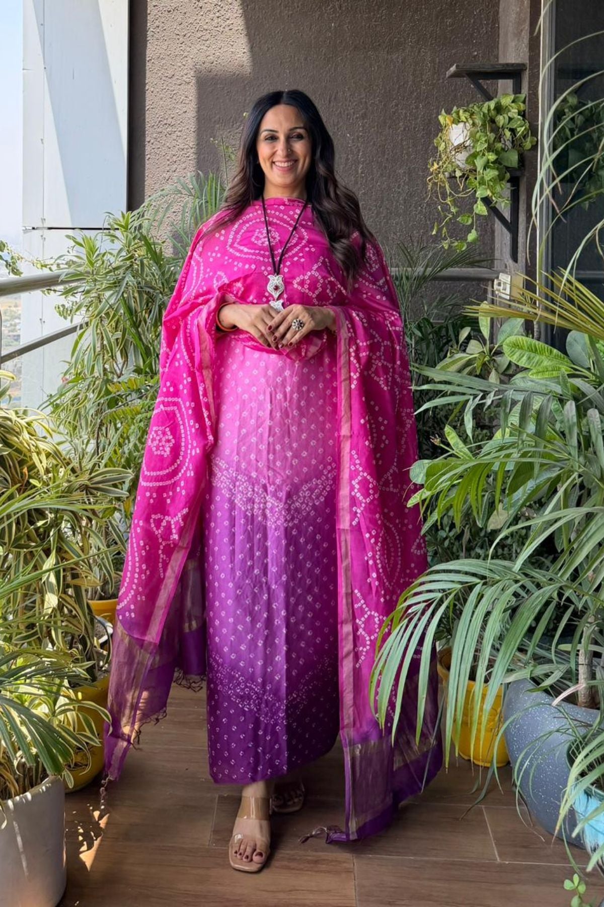 Bandhani kurta dupatta set on shaded Chanderi silk!!
