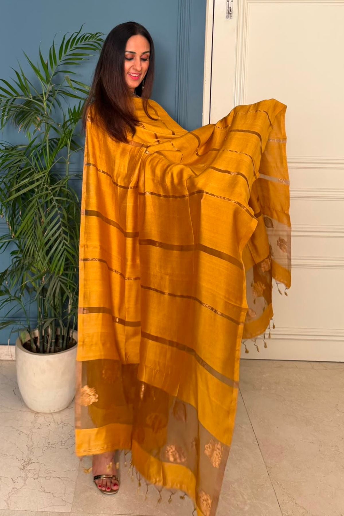 Pure Muslin Bangalore Silk kurta dupatta set with Jamdani work!!