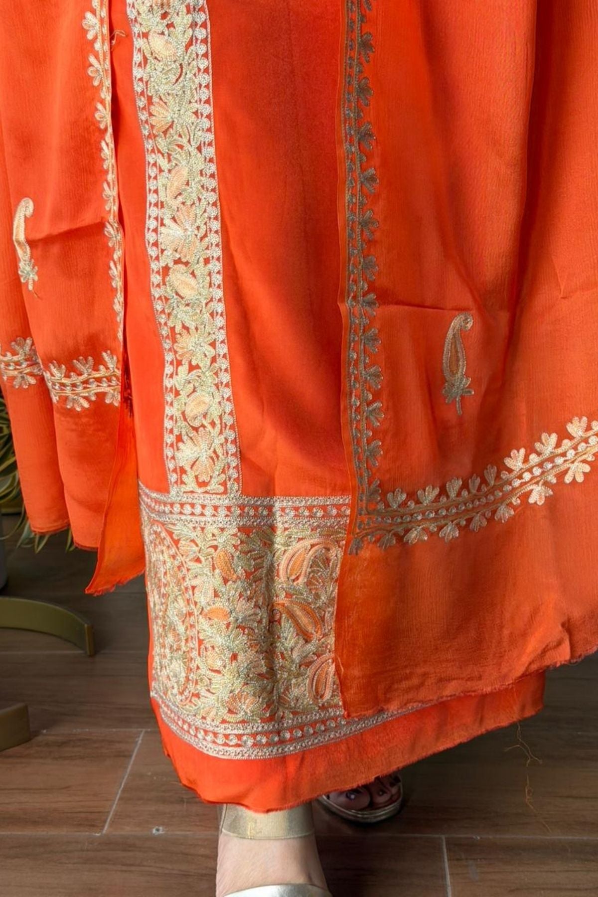 Kashmiri Aari embroidery on premium crepe full sets!!
