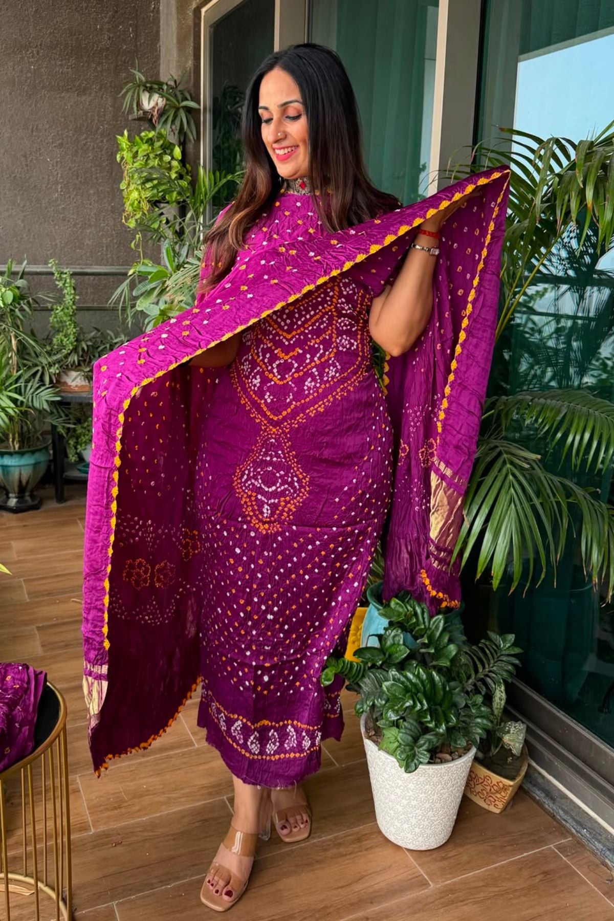 Hand done BANDHANI full set on pure modal!!