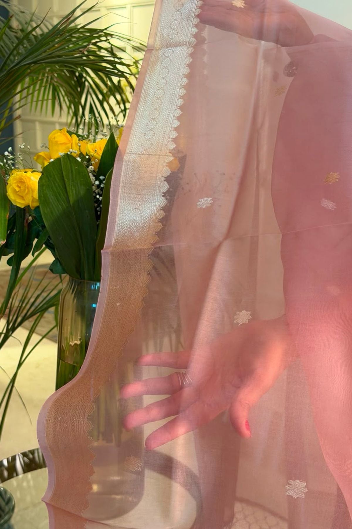 Banarasi weave on pure Linen silk!!