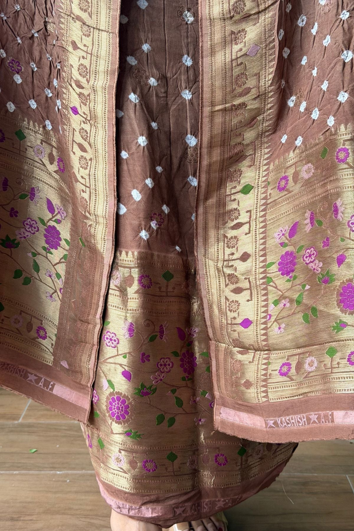 Pure gaji silk full set with hand done bandhani and zari weaving!!