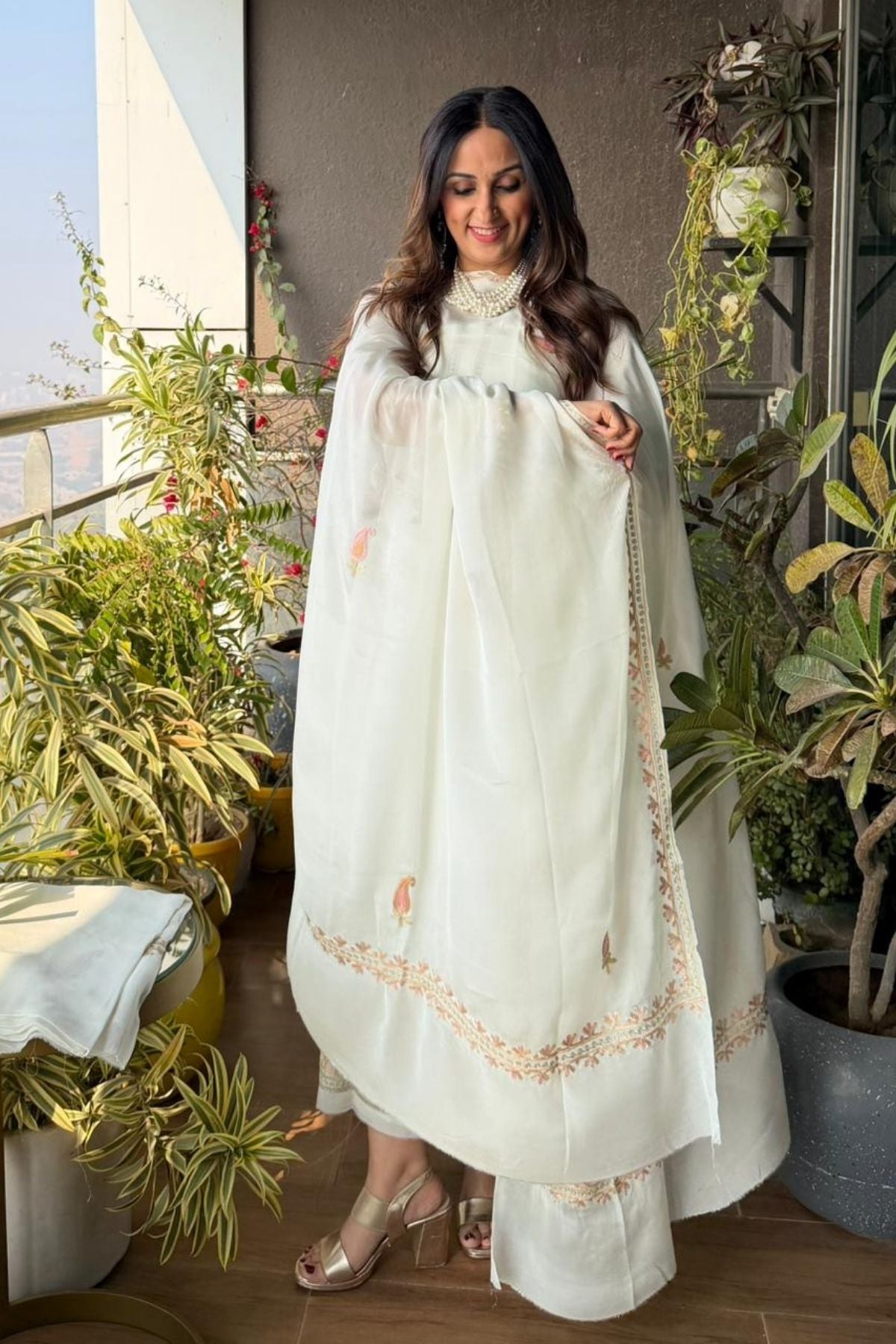 Kashmiri Aari embroidery on premium crepe full sets!!