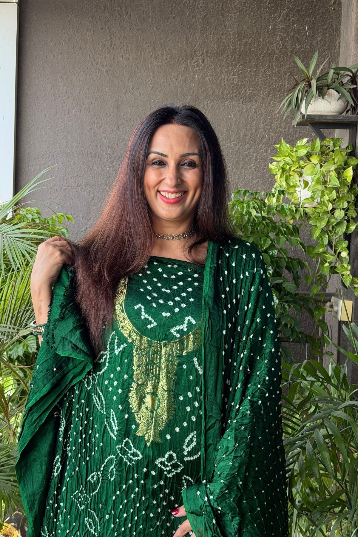 Pure modal silk full set with hand done bandhani and zari weaving!!