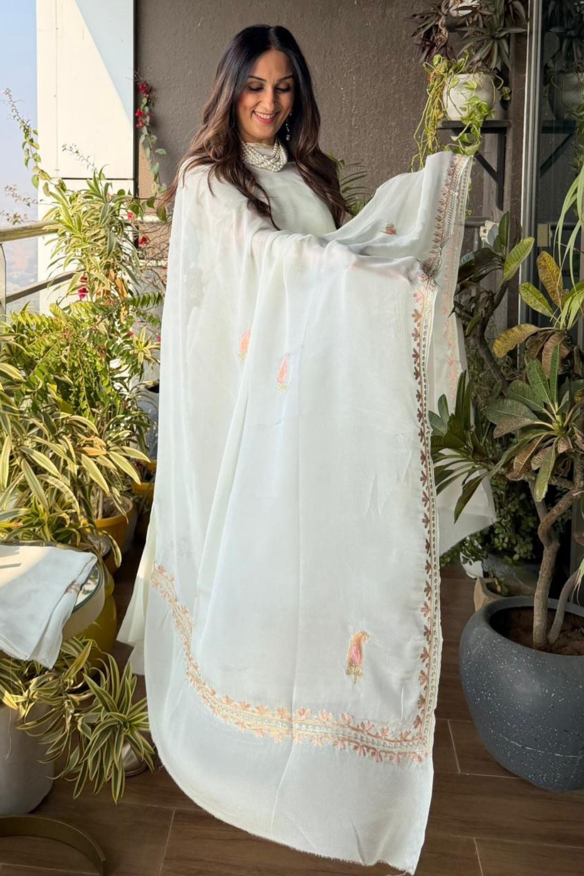 Kashmiri Aari embroidery on premium crepe full sets!!