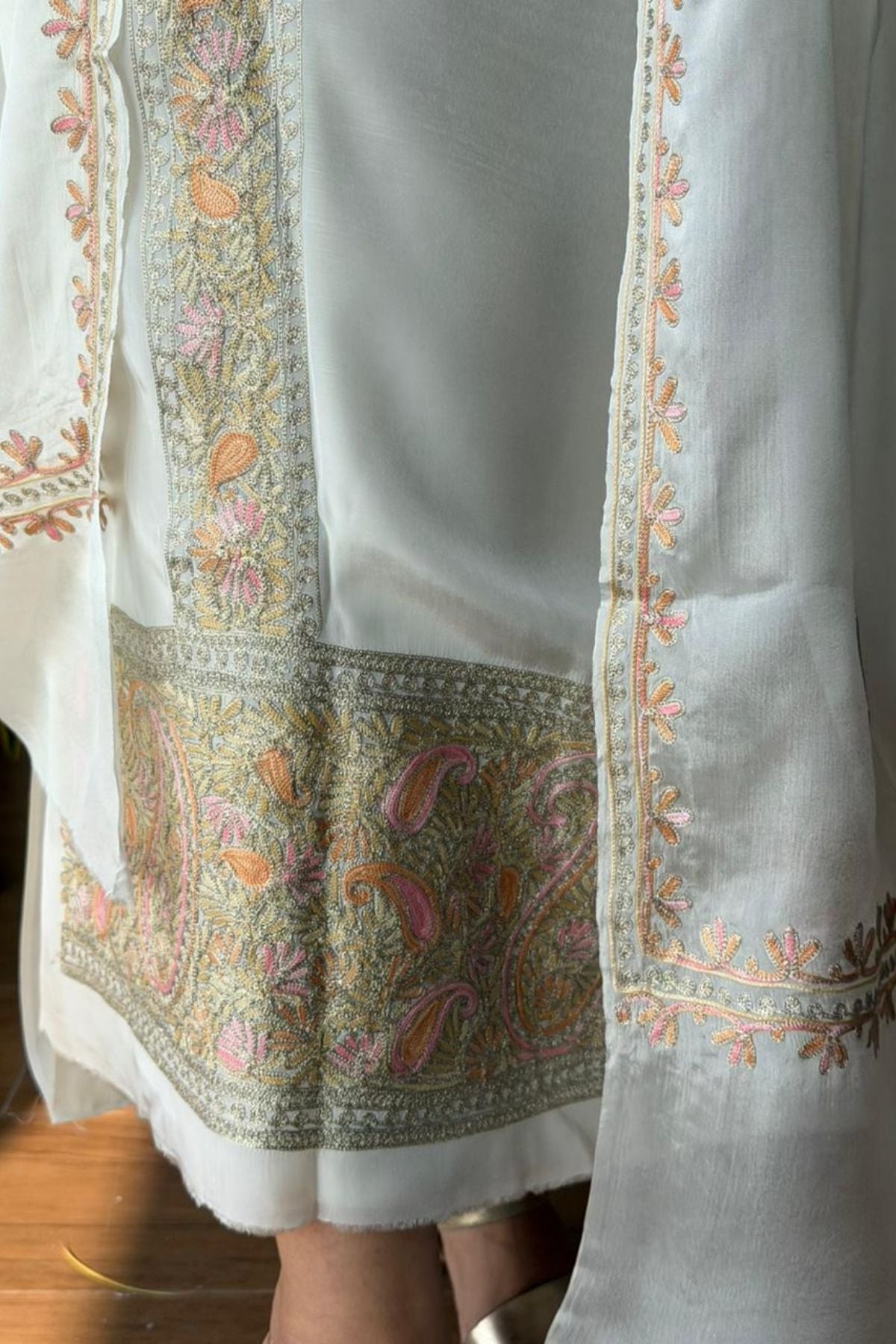 Kashmiri Aari embroidery on premium crepe full sets!!