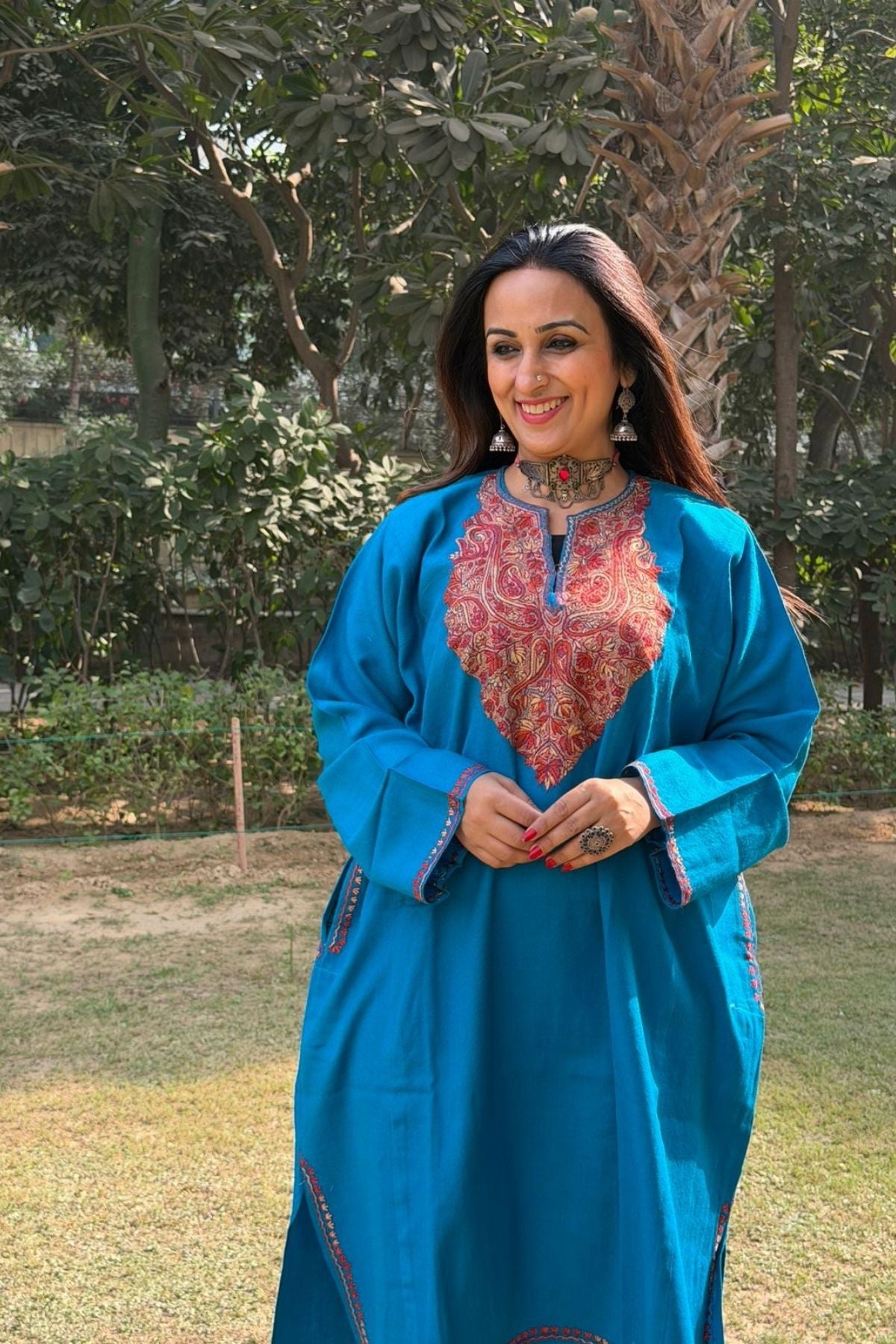 Sozni Handwork woollen Phiran