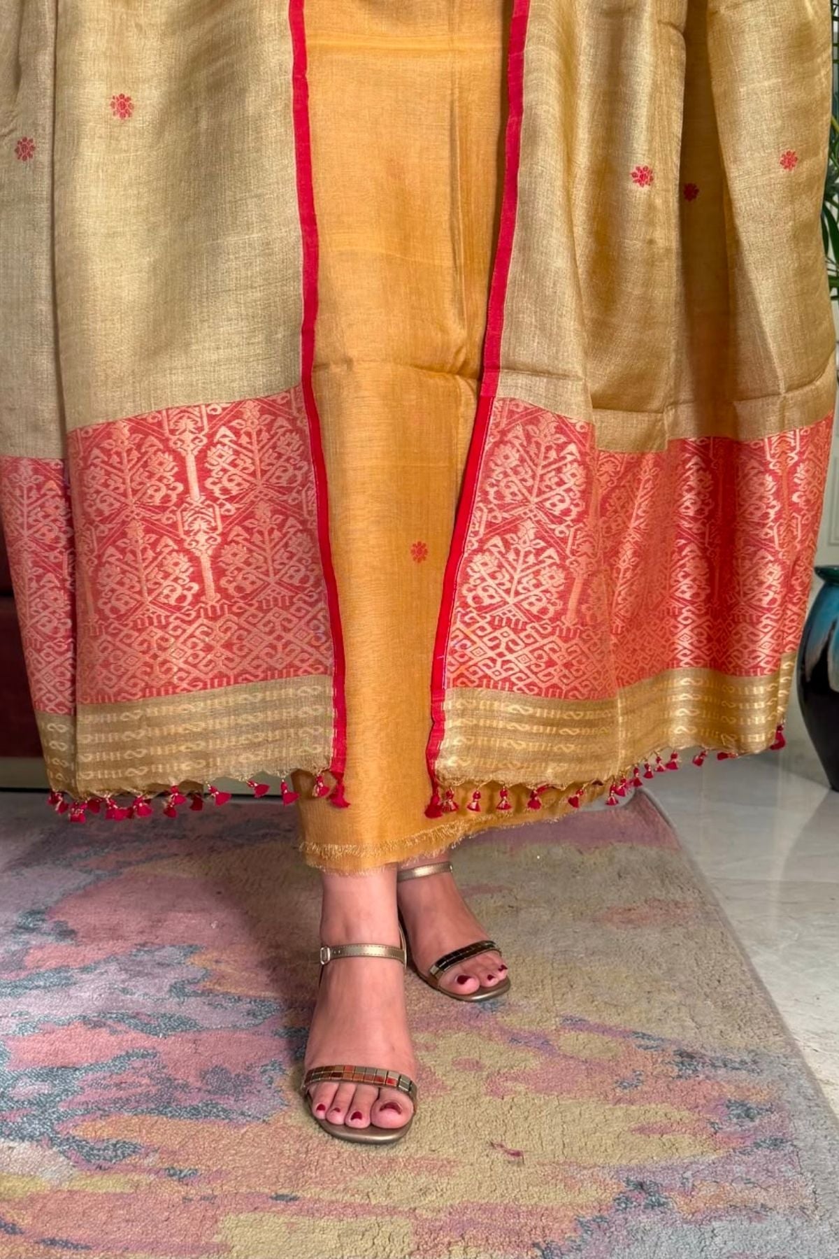 Tangail weave on Pure Tussar Silk -Kurta Dupatta set