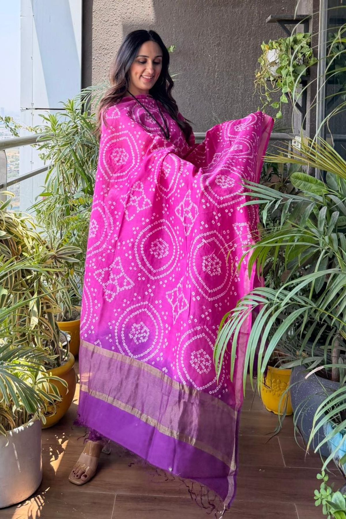 Bandhani kurta dupatta set on shaded Chanderi silk!!