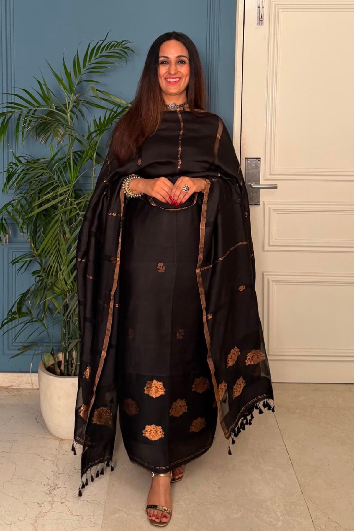Pure Muslin Bangalore Silk kurta dupatta set with Jamdani work!!
