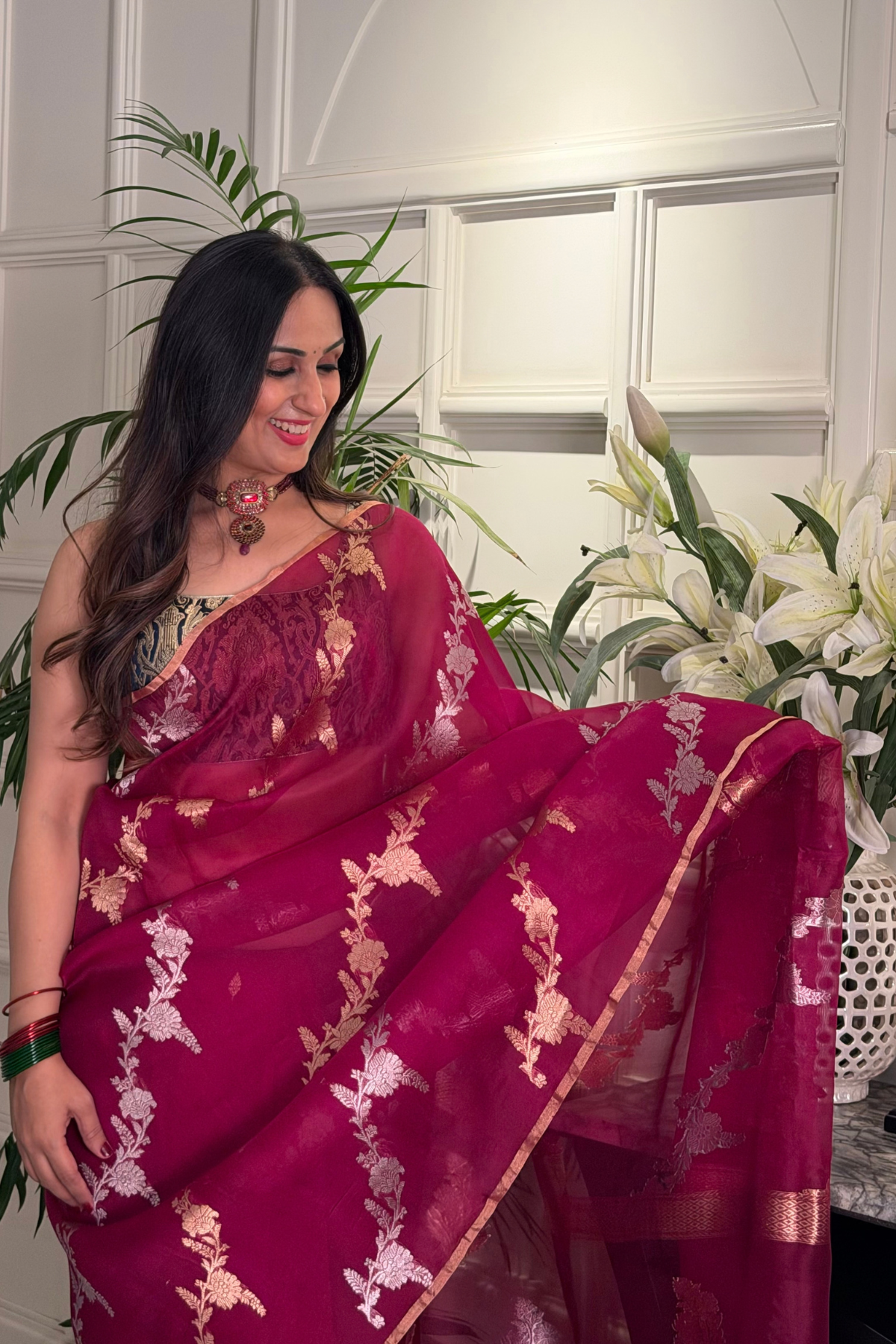 Handwoven zari weave Banarasi silk saree with blouse!!