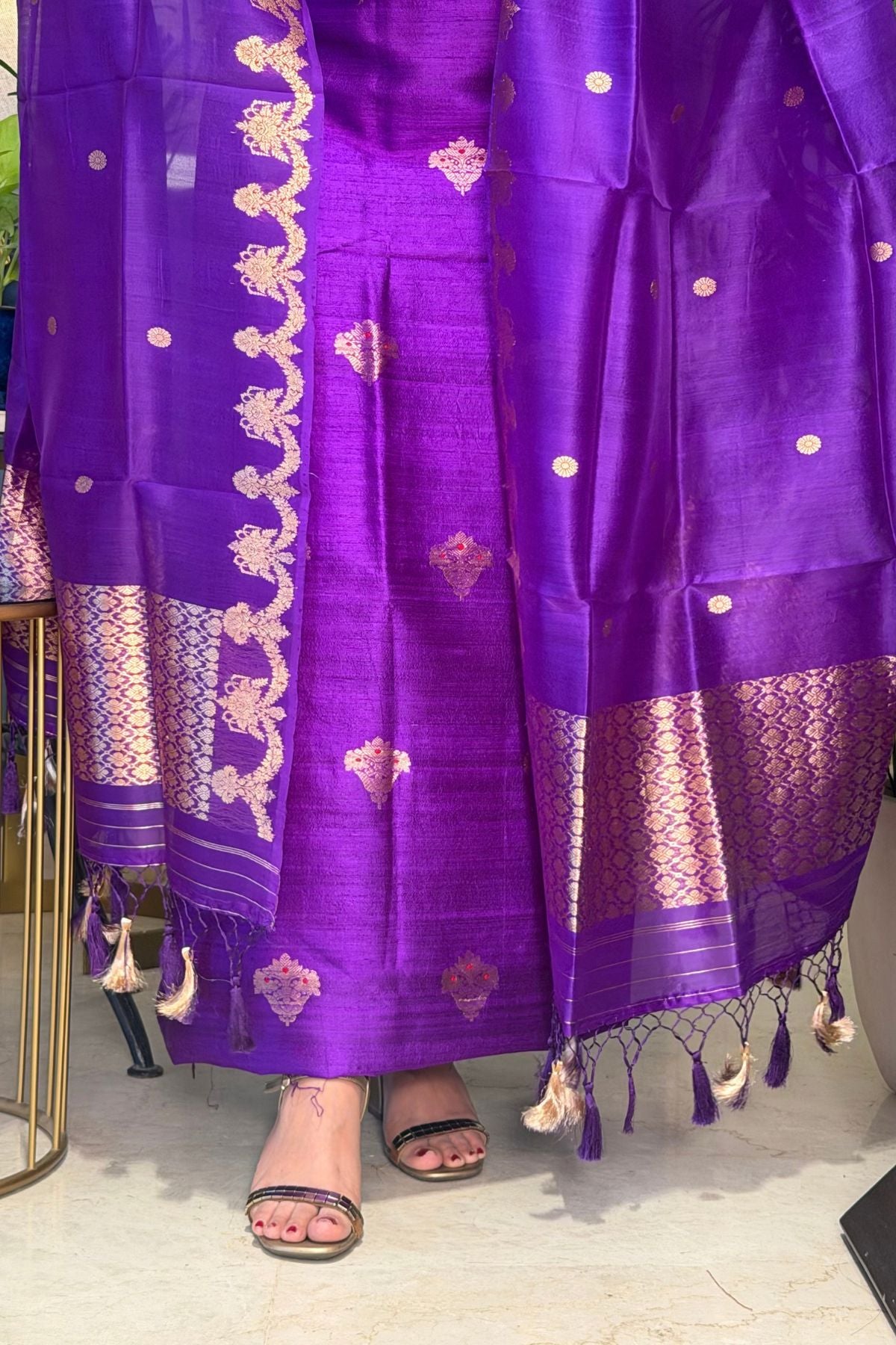 Handwoven Banarasi full sets in pure Raw silk!!