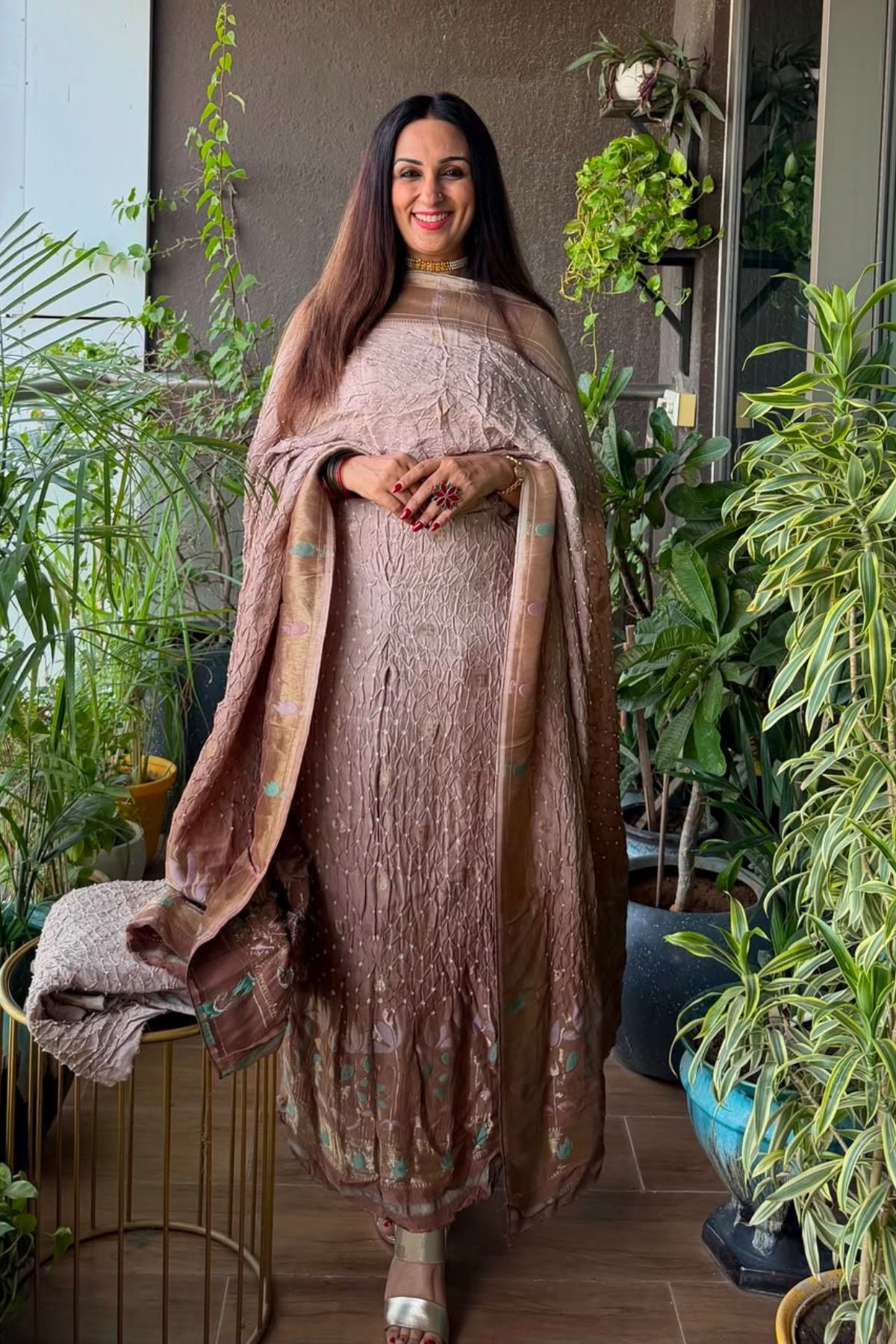 Pure gaji silk full set with hand done bandhani and zari weaving!!