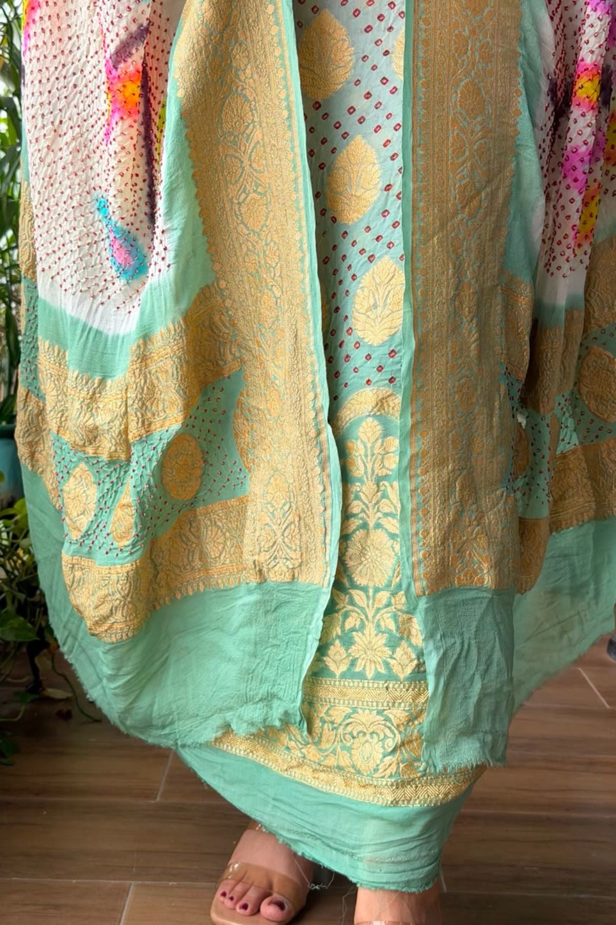Banarasi khaddi georgette with red Bandhani kurta dupatta set!!!