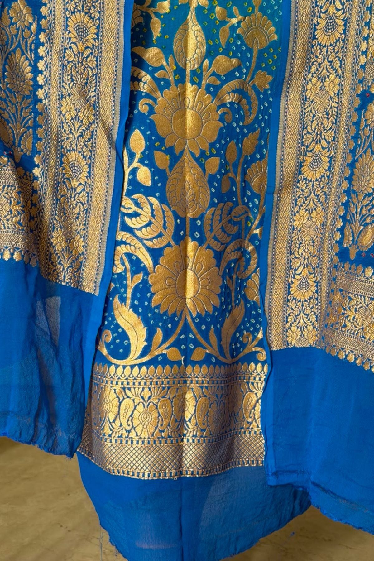 Banarasi khaddi georgette with red Bandhani full set!!!