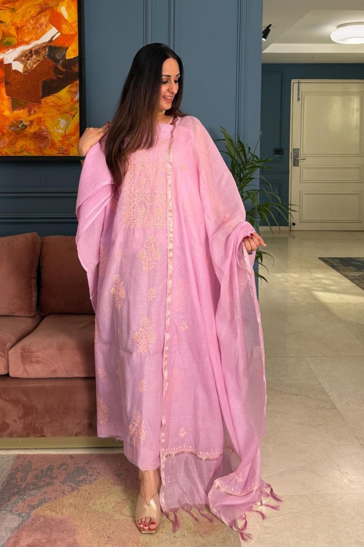 Chikankari on pure Mul cotton!!