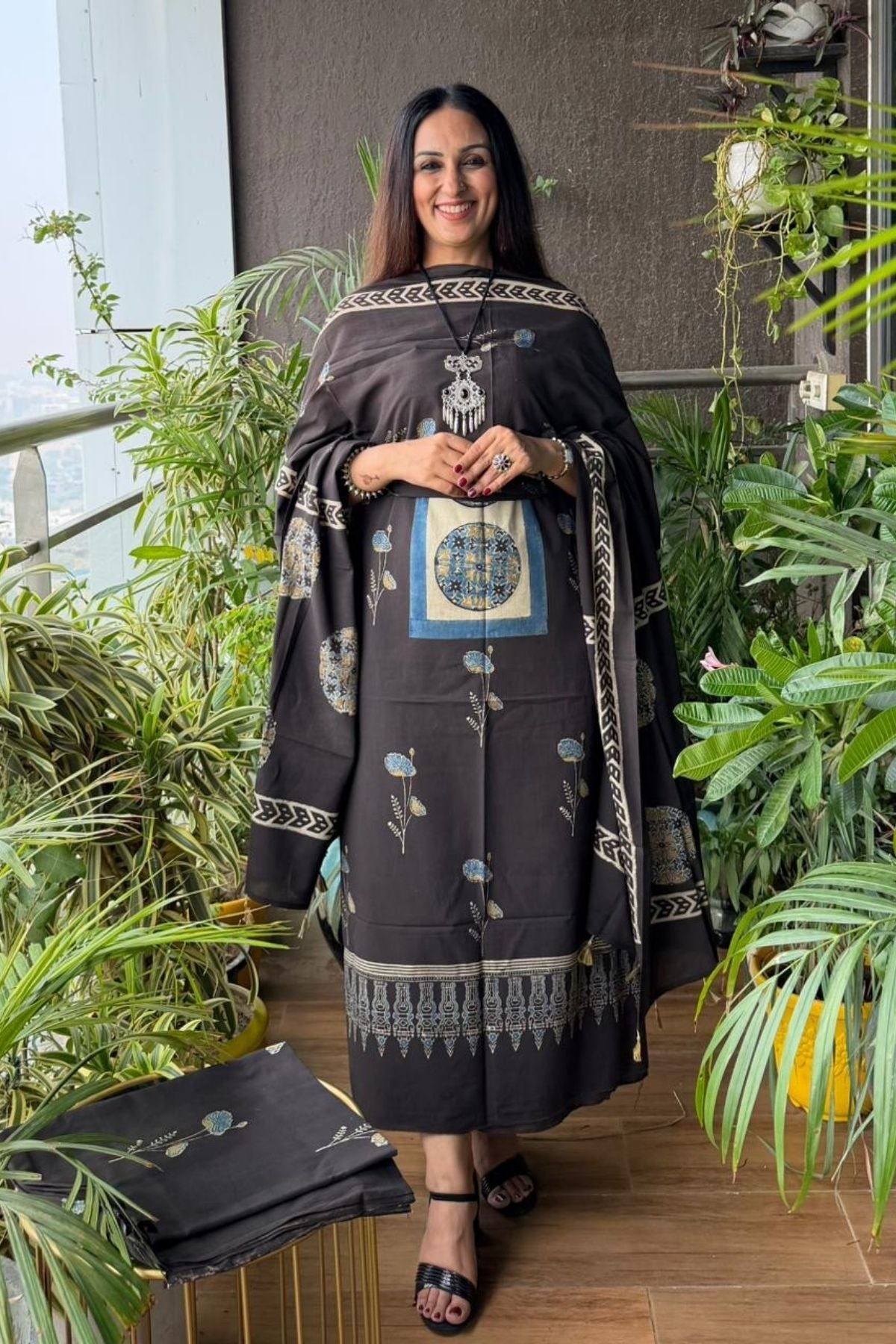 Handblocked Ajrakh Taj cotton full sets!!