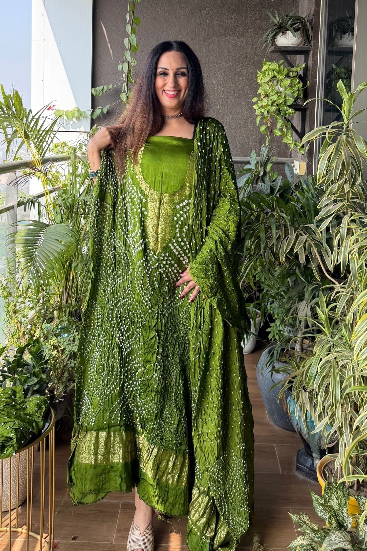 Pure modal silk full set with hand done bandhani and zari weaving!!