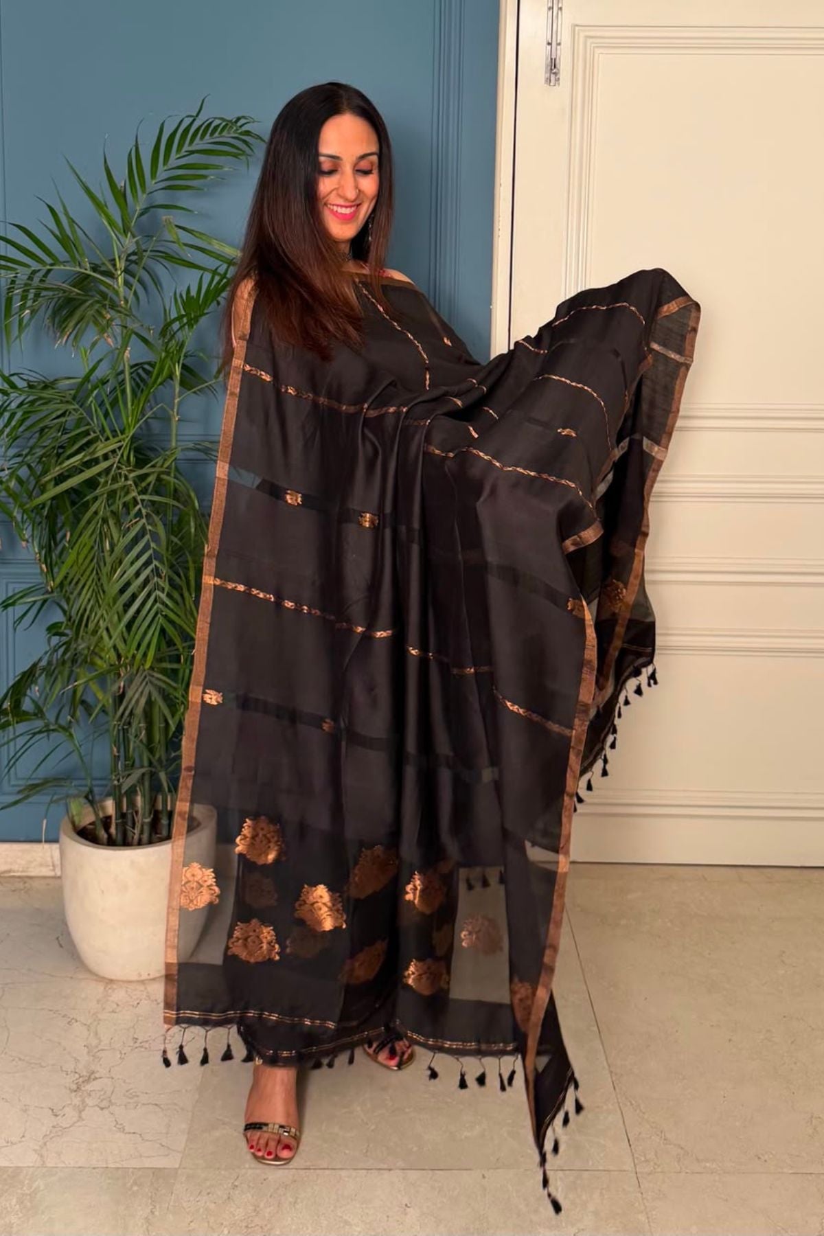 Pure Muslin Bangalore Silk kurta dupatta set with Jamdani work!!