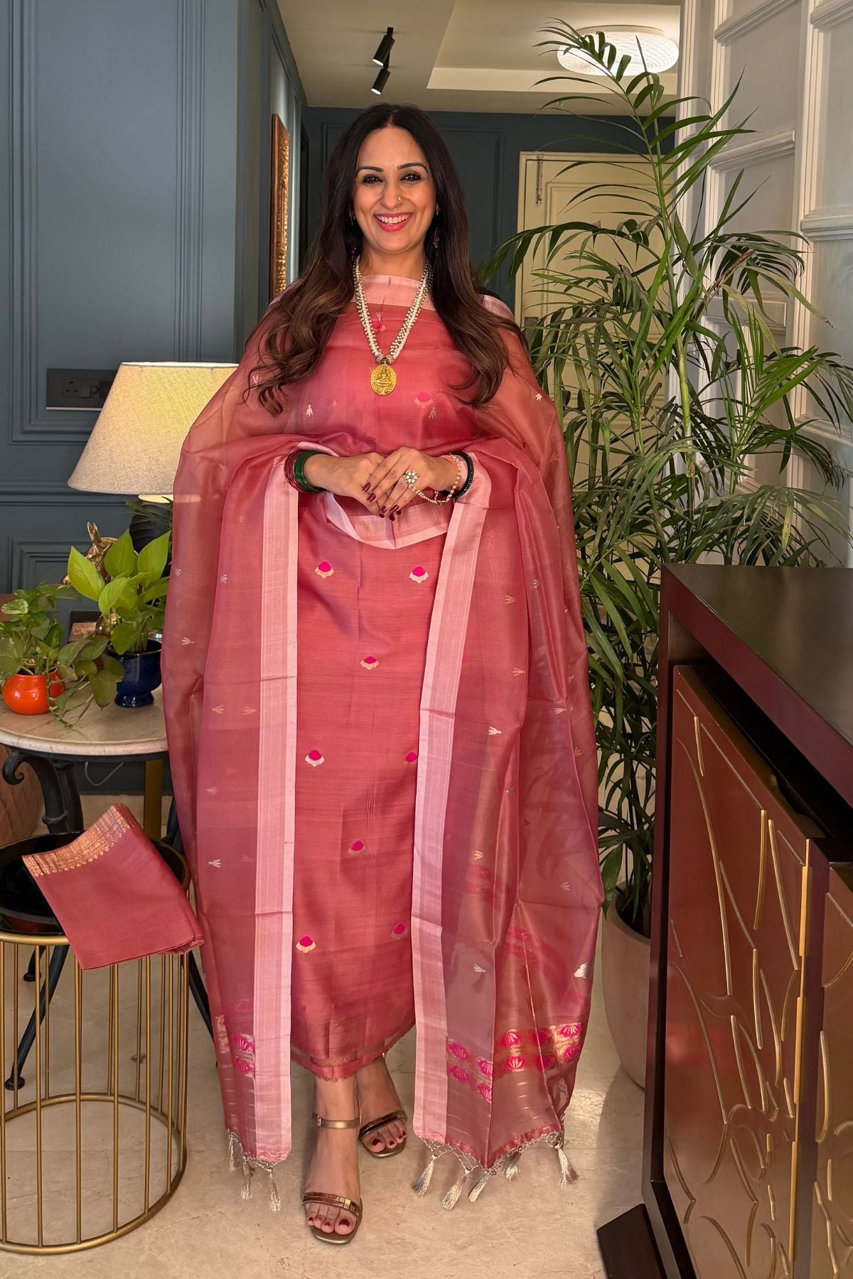 Handwoven pure raw mango silk suit sets!!