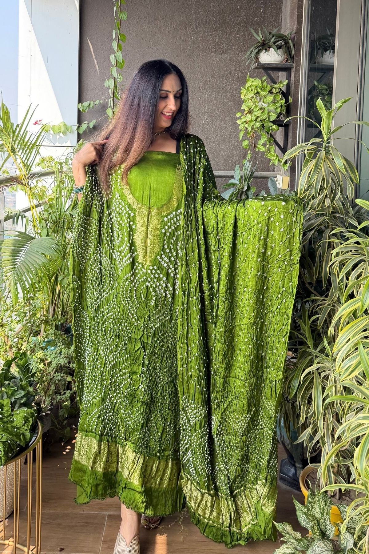 Pure modal silk full set with hand done bandhani and zari weaving!!