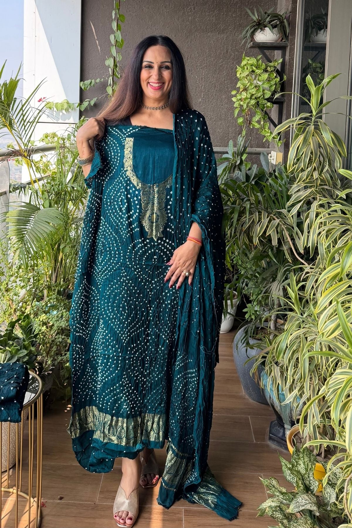 Pure modal silk full set with hand done bandhani and zari weaving!!
