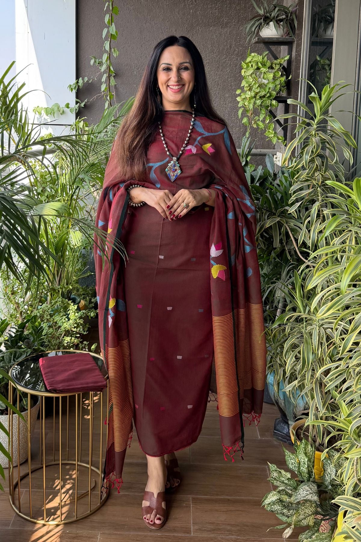 Intricate Jamdani Jaal Embroidery on Handloom Cotton Sets. ✨