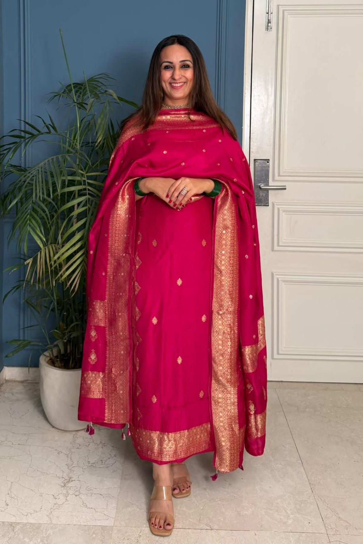 Dola Silk kurta dupatta set with Banarasi Gold weave