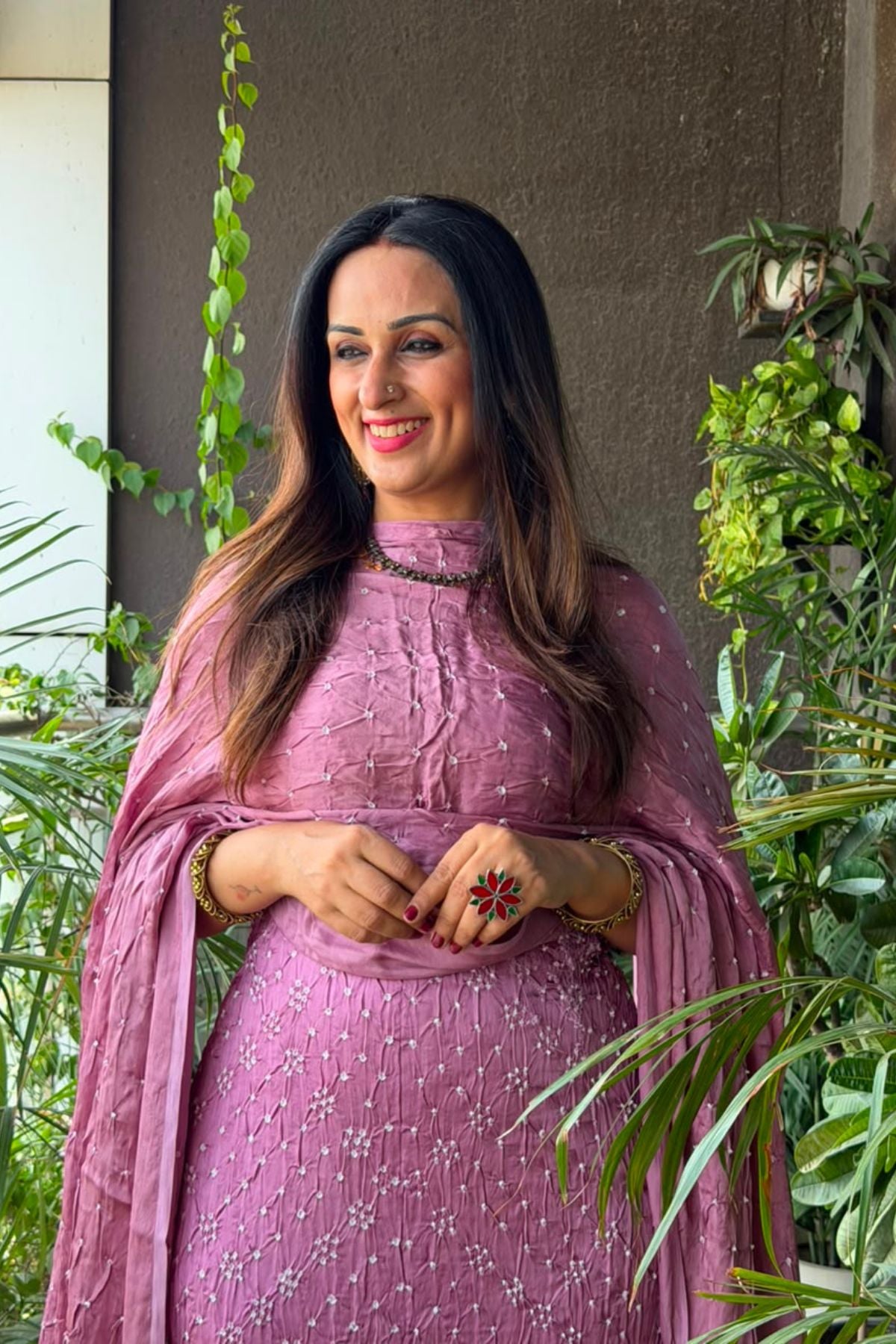 Bandhani with nakshi zari work on pure modal!!