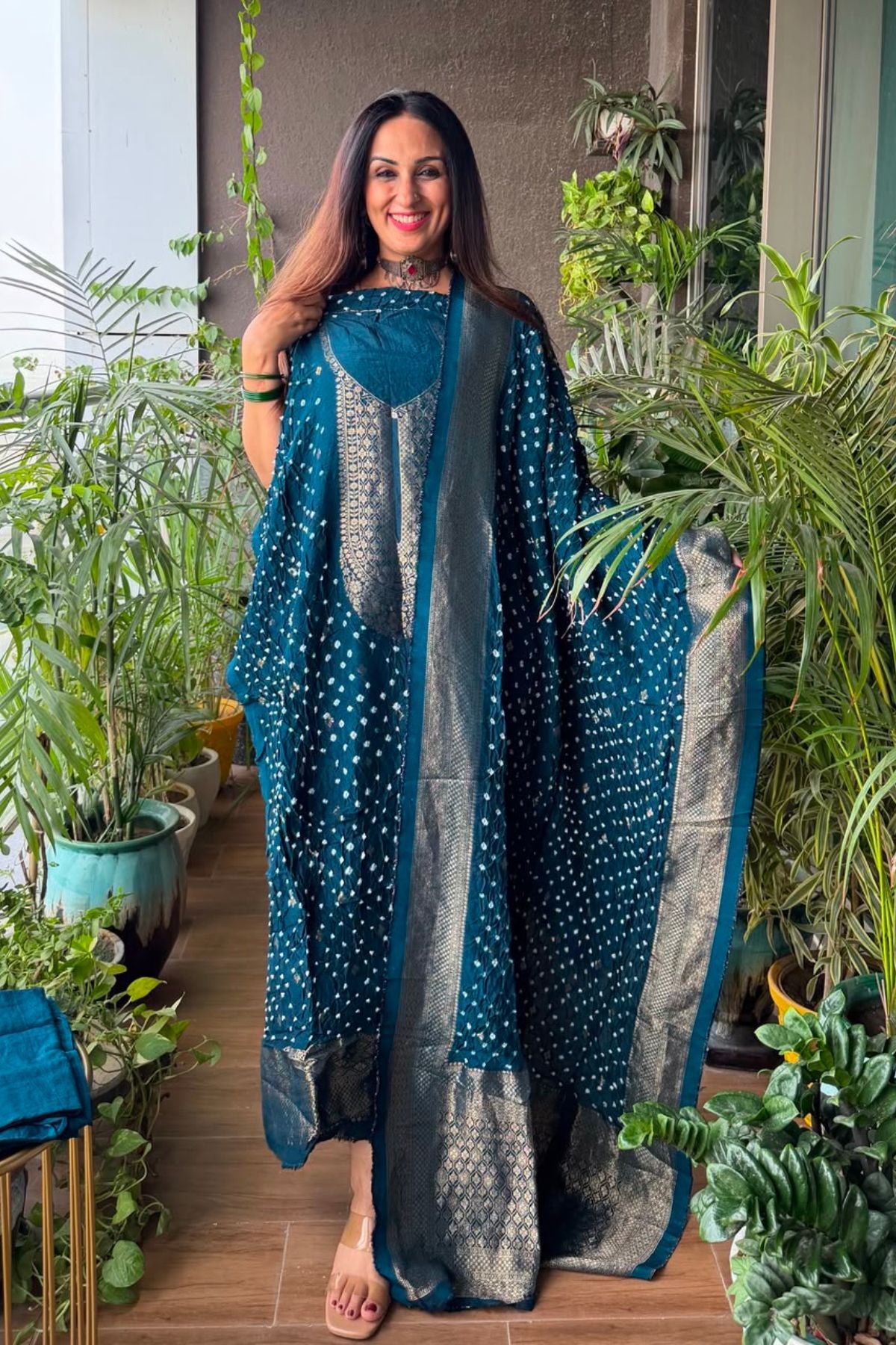 Pure gaji silk full set with hand done bandhani and zari weaving!!