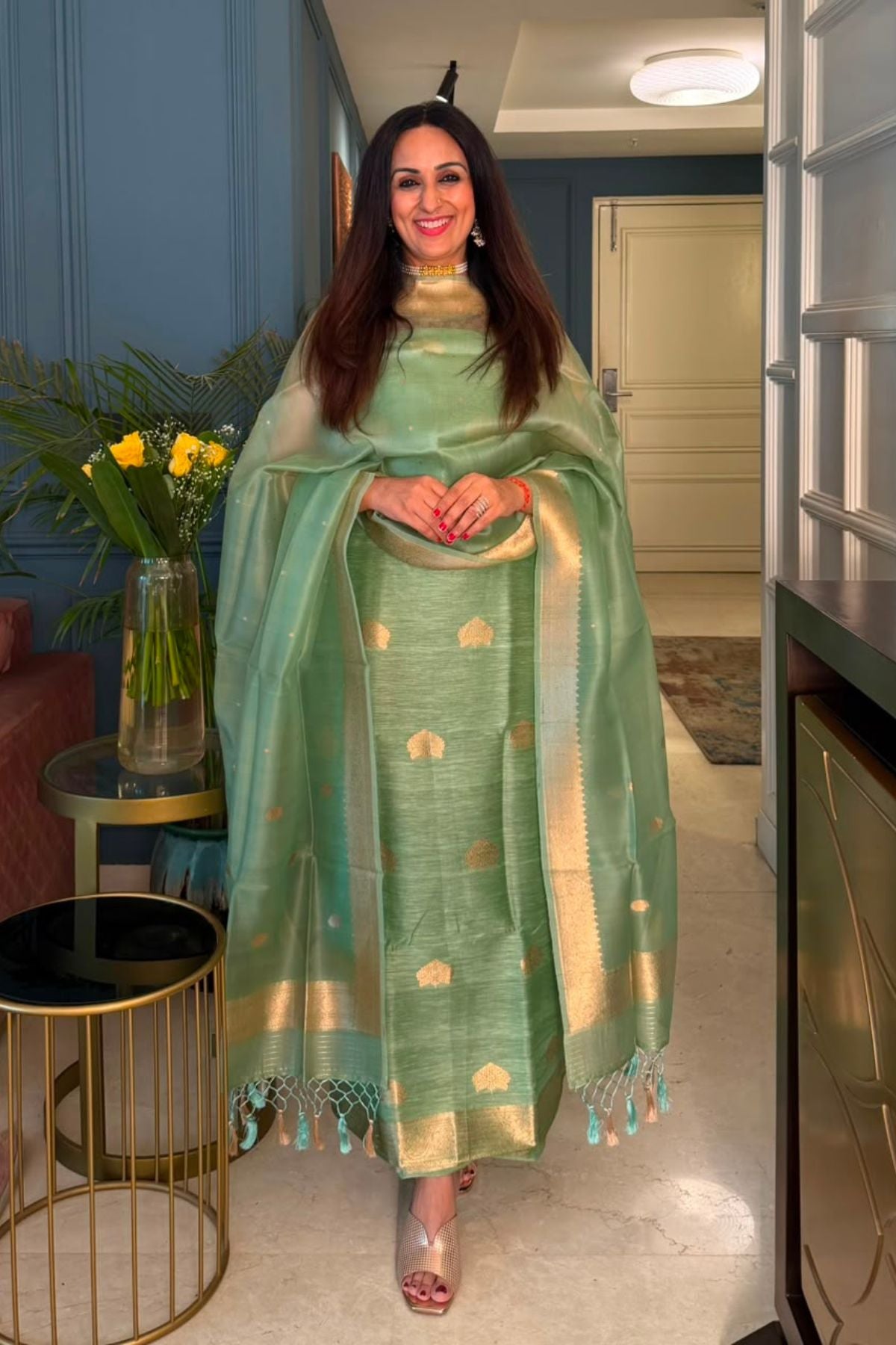 Banarasi weave on pure Linen silk!!