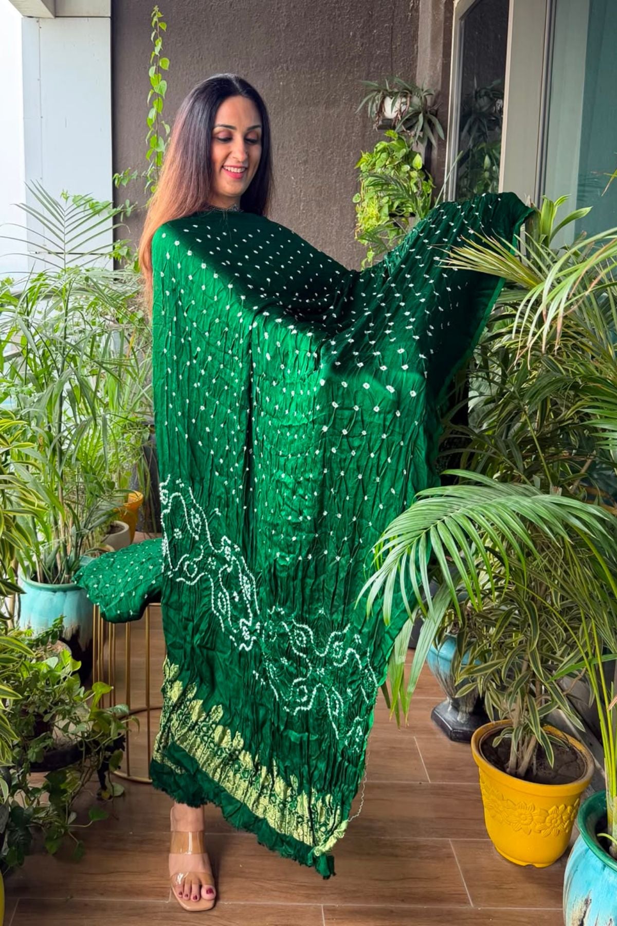 Bandhani with nakshi zari work on pure modal!!