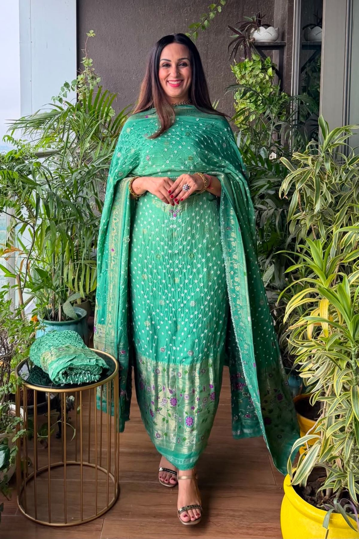 Pure gaji silk full set with hand done bandhani and zari weaving!!
