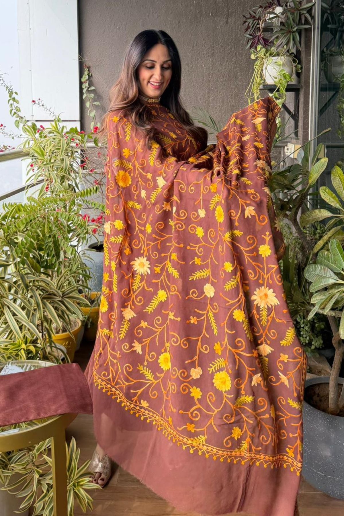 Kashmiri embroidery Jaal dupatta full sets on georgette fabric