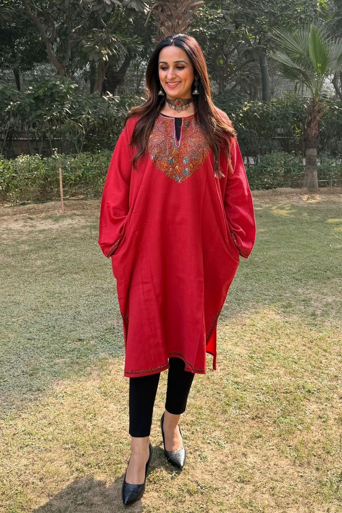 Sozni Handwork woollen Phiran