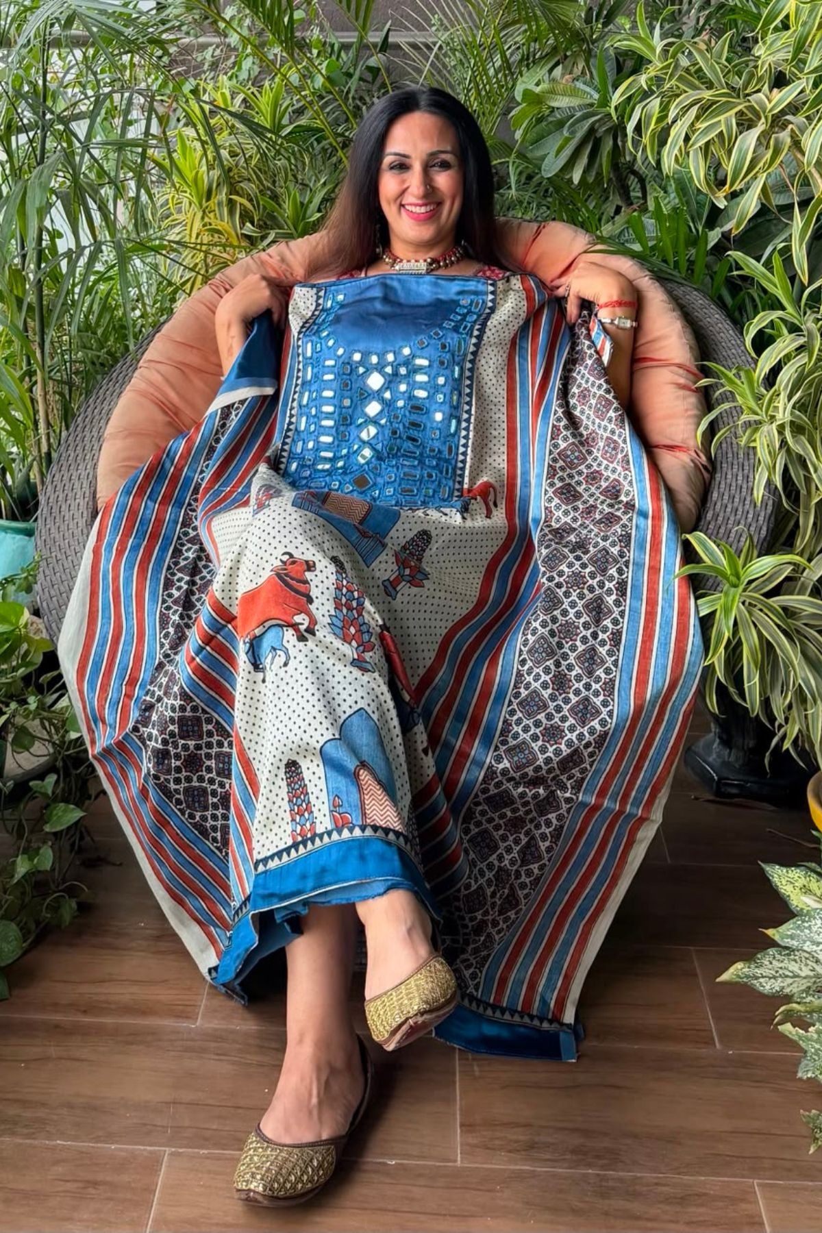 Handcrafted Kutch mirror work kurta on pure Mashru!!