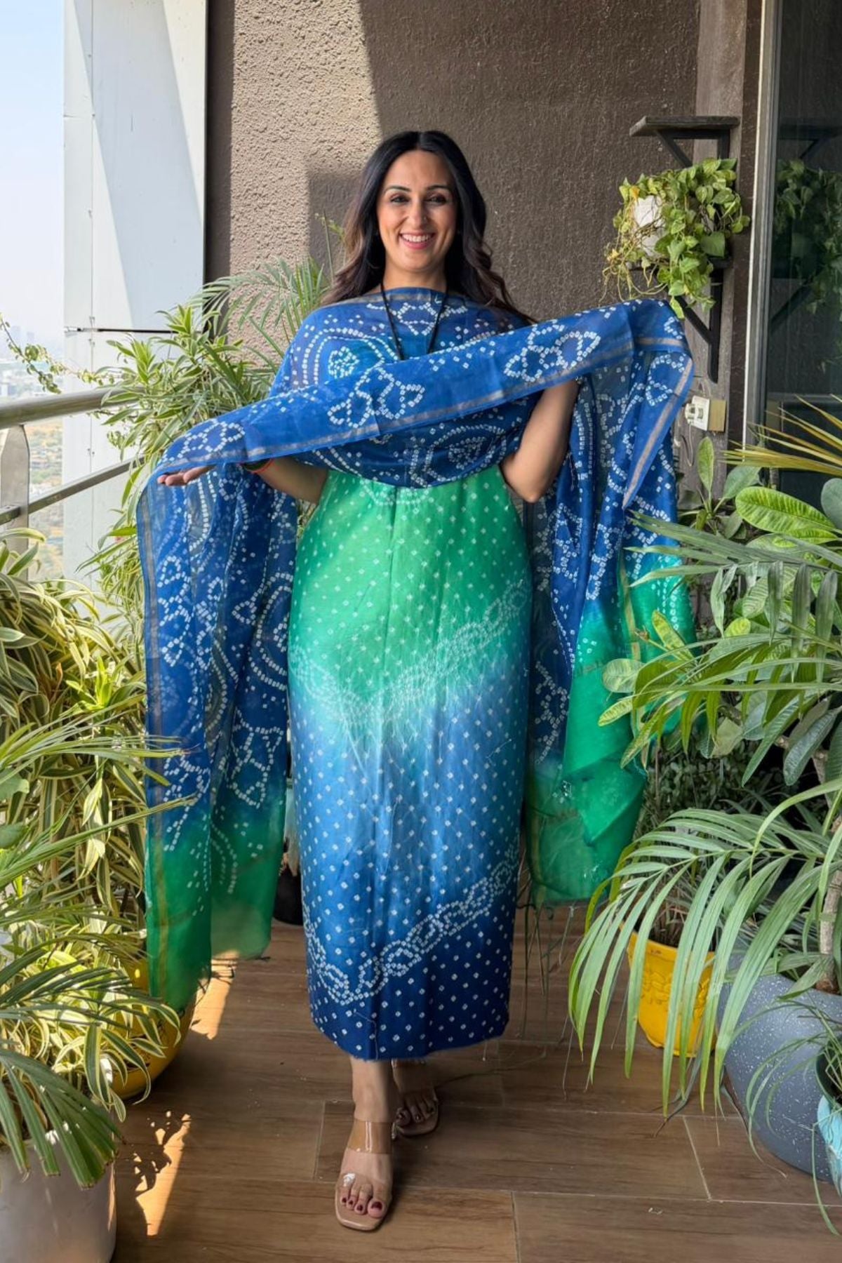 Bandhani kurta dupatta set on shaded Chanderi silk!!
