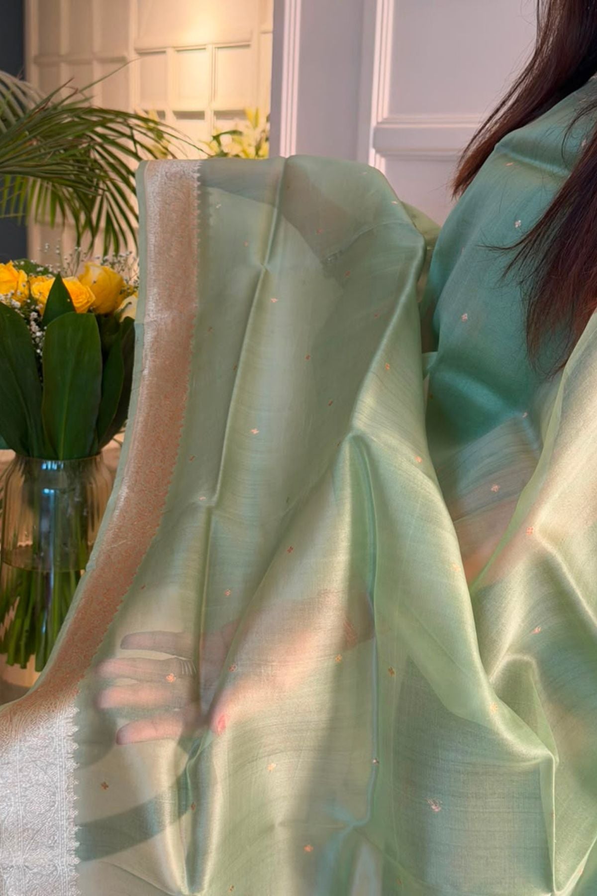 Banarasi weave on pure Linen silk!!
